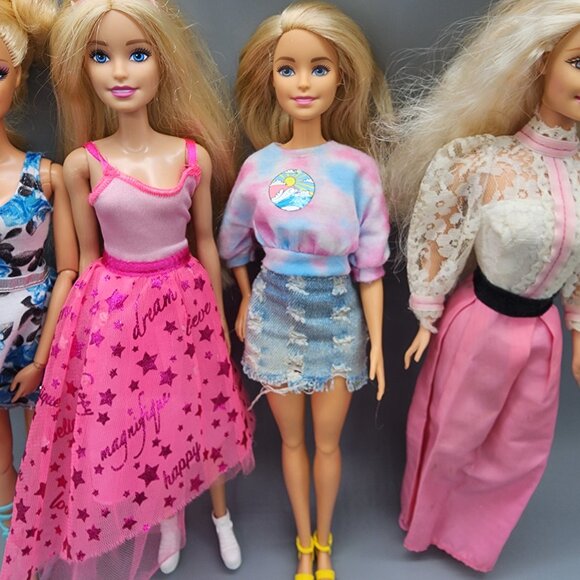 Vintage & Modern Barbie Dolls Lot of 4 + Outfits Pink Skirt Dress Lace 90s - Picture 5 of 16